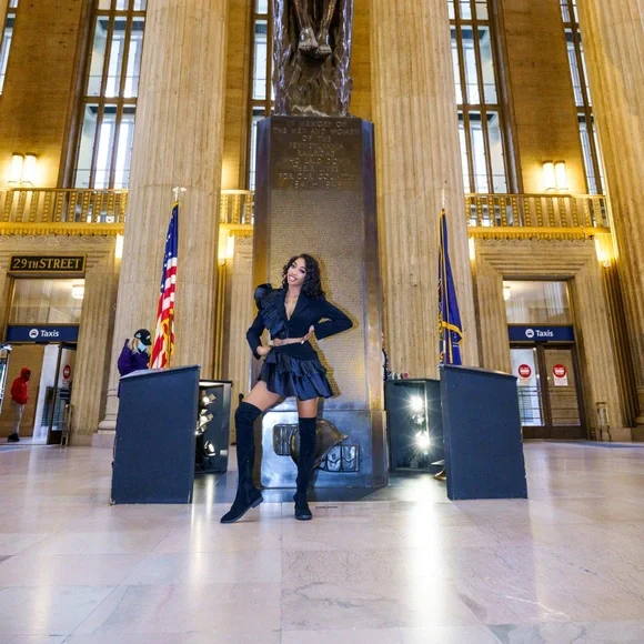 Two piece ruffle skirt and blazer set - Picture 2 of 3